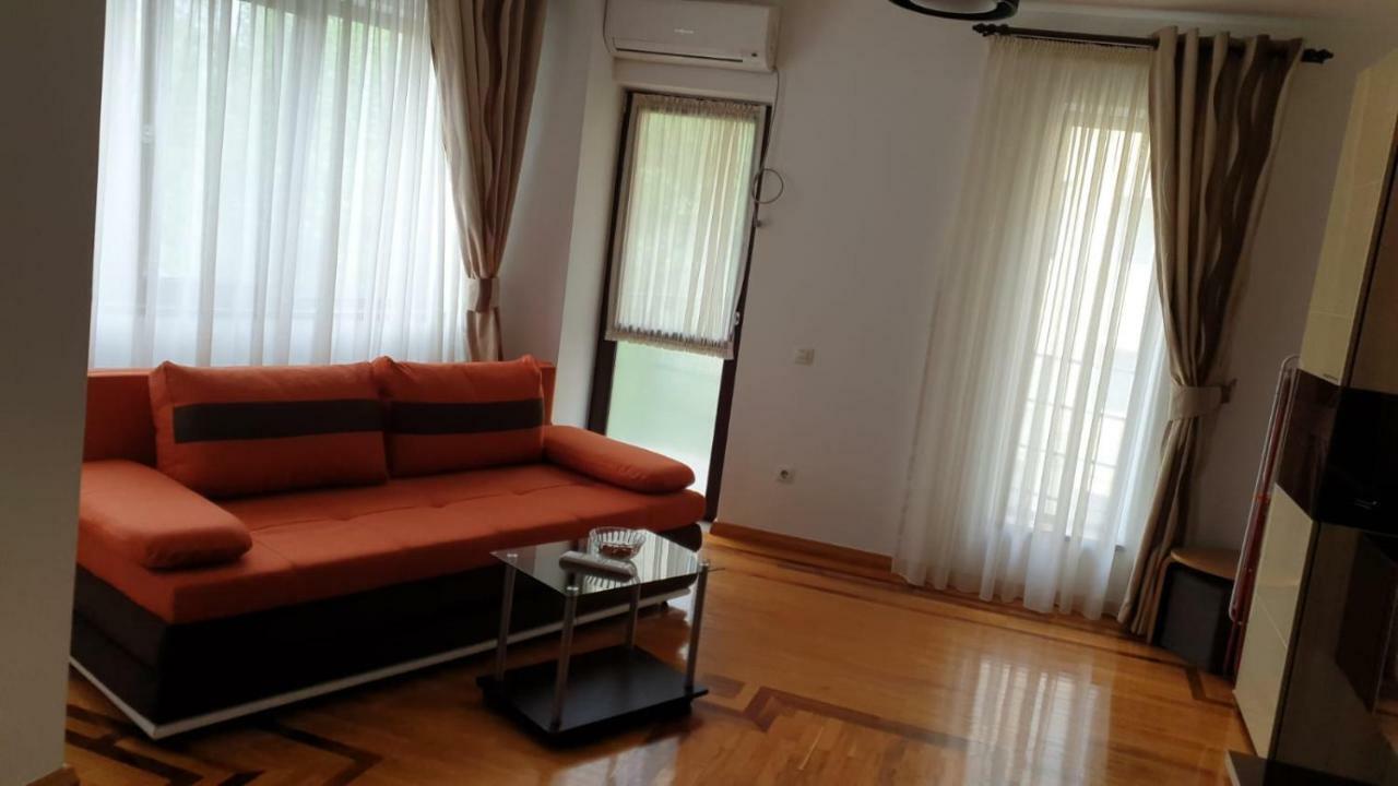 Star Apart Râmnicu Vâlcea Buitenkant foto